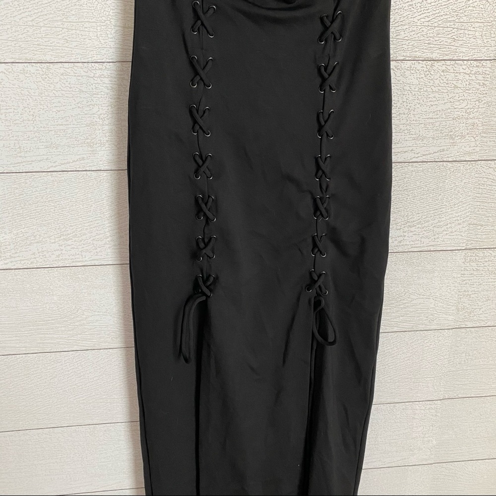 NWT Chrissy Teigen Phoebe Lace Up Gown - Picture 4 of 5